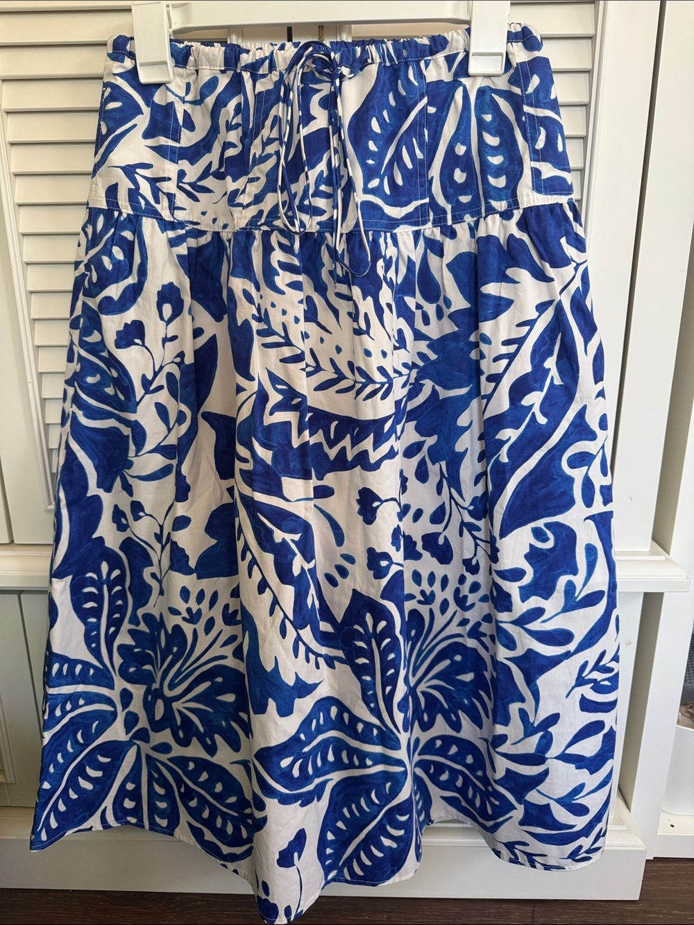 Banana Republic Blue and White Midi Skirt with Floral Print